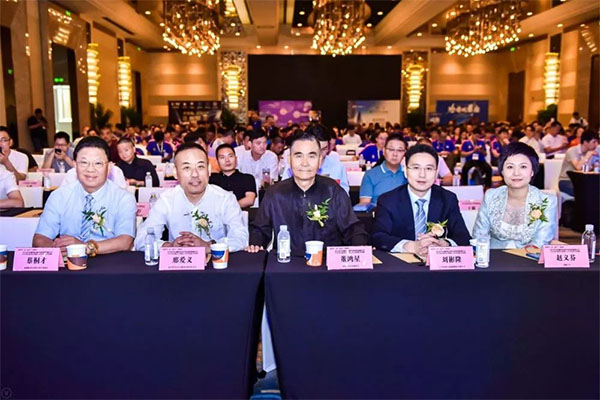 钜轩微修热情赞助——连天下才智锁未来财富2019年汽车服务连锁大会圆满成功