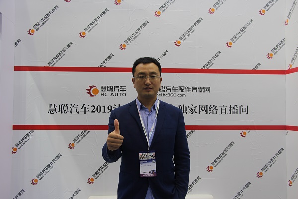 一家只专注美车连锁的品牌，他的名字是指挥大师