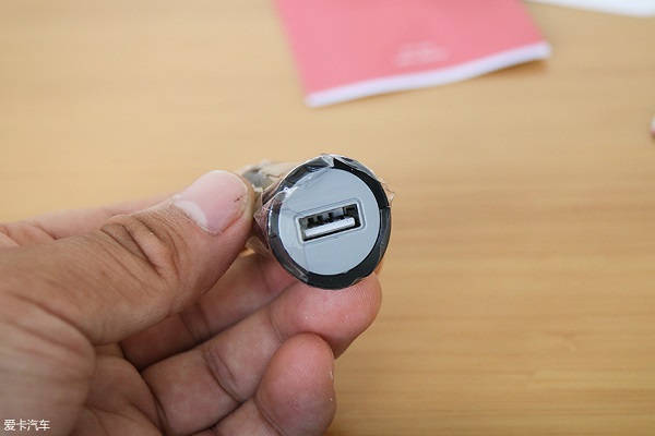 与海思联合出品 测凌度Z320行车记录仪