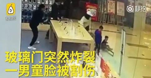 刷屏！被玻璃门割伤手的“小张”引来百万网友帮忙“维权”！