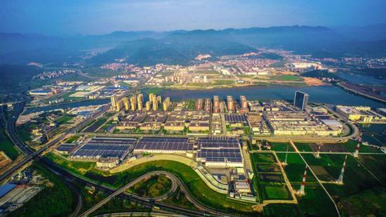 动力电池新战局：特斯拉对阵宁德时代？