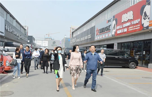 武汉市汉阳区领导莅临北京五方天雅汽车服务园参观考察