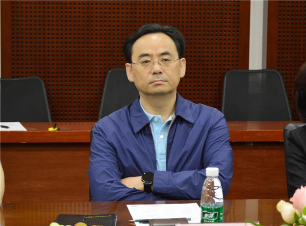 武汉市汉阳区领导莅临北京五方天雅汽车服务园参观考察