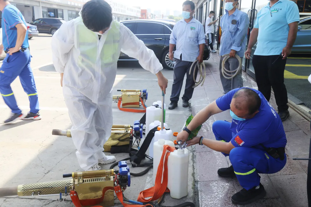 不留死角 全面消杀 | 五方天雅邀请朝阳区蓝天救援队进行全面消杀工作