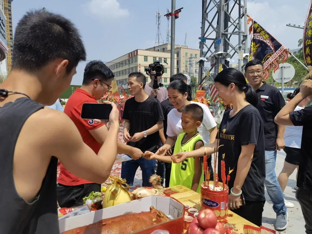 恭贺豹王养车直营店开业仪式圆满成功！