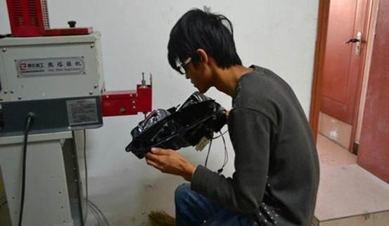 卤素大灯改氙气大灯，能过年检吗？