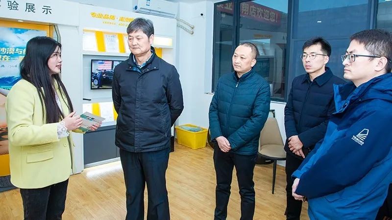 常州山由帝杉董事长谭建岗一行莅临精一门科技参观考察