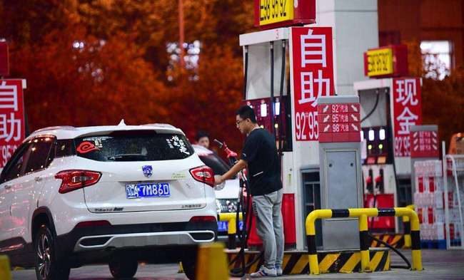 油价迎来“开年涨”，700万新能源车主却笑不出来