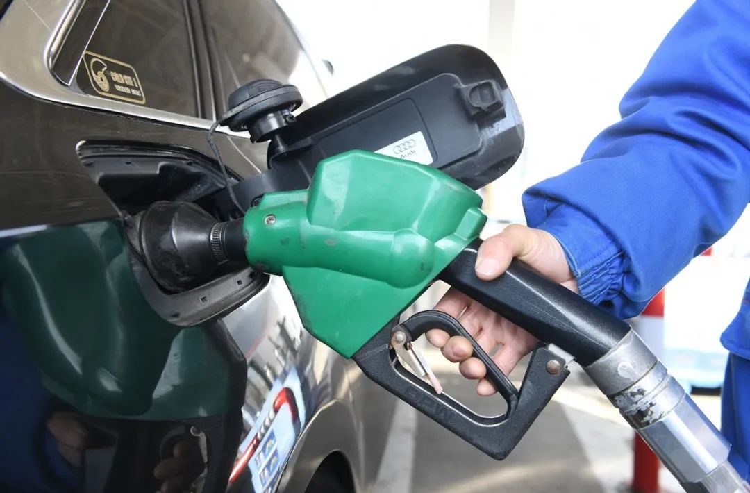 ​大众和奔驰宣布支持禁卖油车、混动车，留给燃油车的时间真不多了！