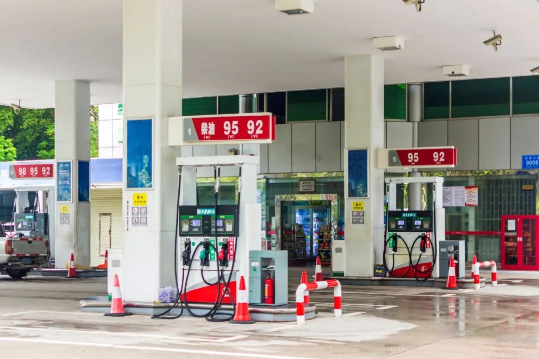 ​大众和奔驰宣布支持禁卖油车、混动车，留给燃油车的时间真不多了！