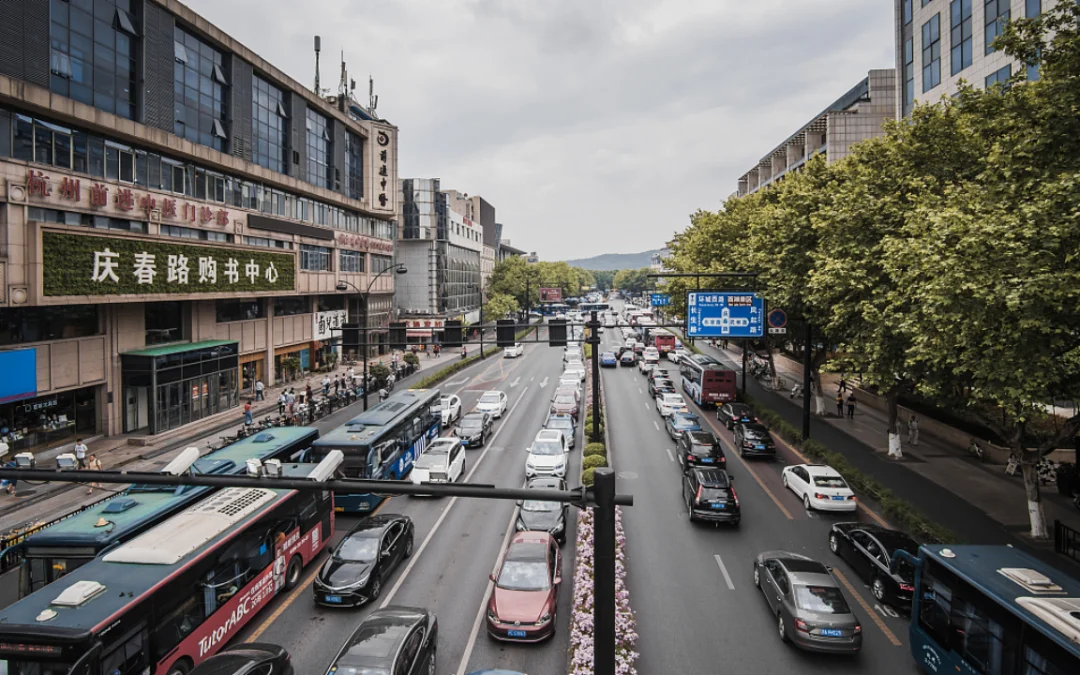 汽车路边维修店，凭什么成为巨头竞争的另一战场？