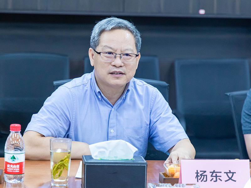 维科技术股份副董事长杨东文率队莅临精一门考察、调研