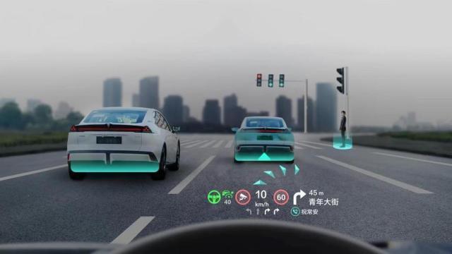汽车HUD真的大有裨益？传统设计能否守住最后的高地？