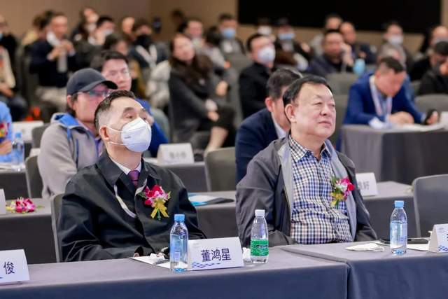 聚力前行！中威车饰杯慧聪汽车2022年度汽车后市场品牌盛会荣耀盛典隆重召开