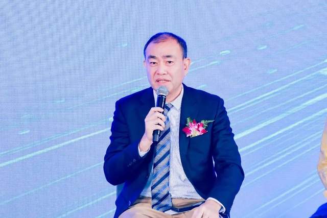 聚力前行！中威车饰杯慧聪汽车2022年度汽车后市场品牌盛会荣耀盛典隆重召开