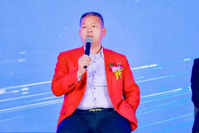 聚力前行！中威车饰杯慧聪汽车2022年度汽车后市场品牌盛会荣耀盛典隆重召开