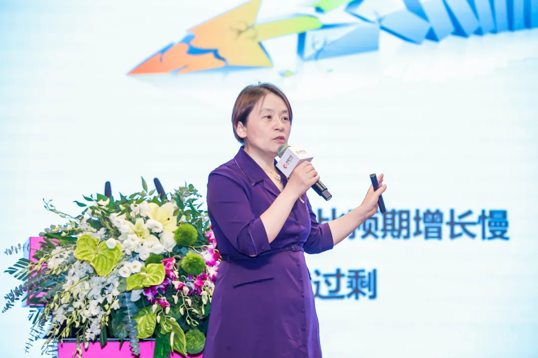 中威车饰董事长潘丽华女士分享《传统渠道的经营变革》