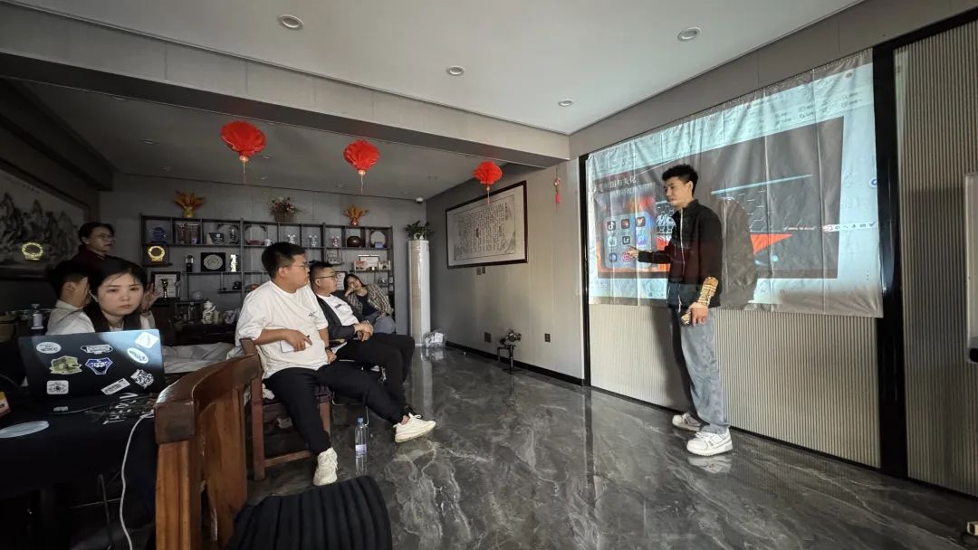 5.1别人旅游，他们学游，当后市场人在学游时，他们究竟学了什么？
