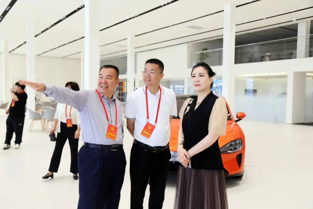 共探智慧能源科技！人大代表调研五方天雅新能源品牌企业