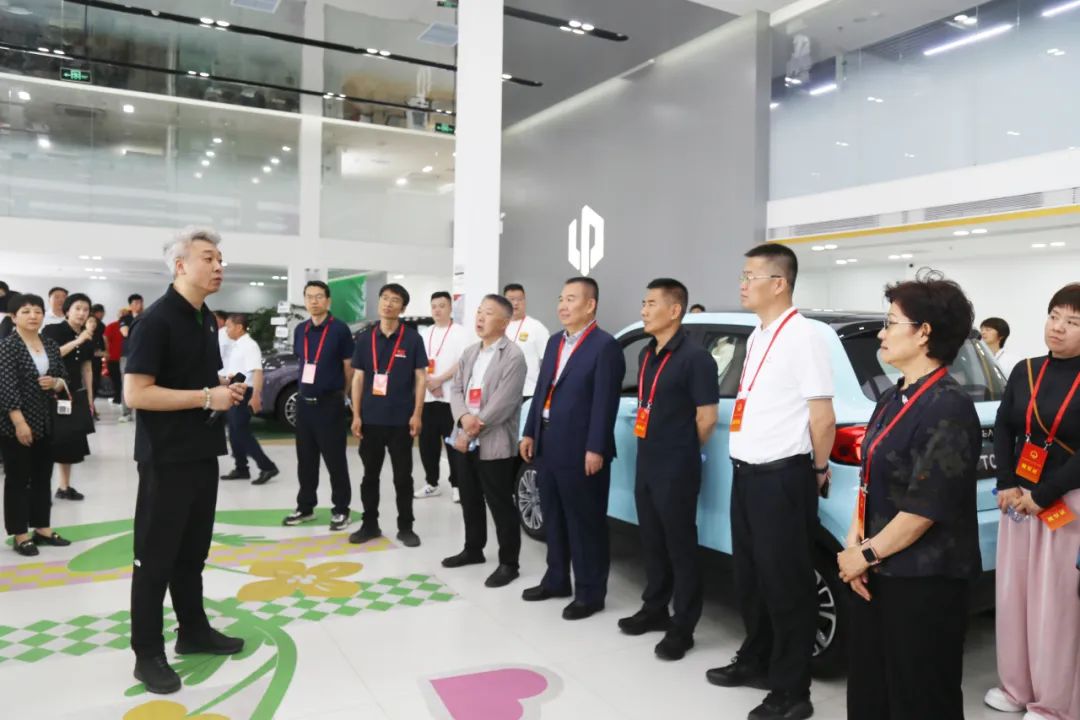 共探智慧能源科技！人大代表调研五方天雅新能源品牌企业
