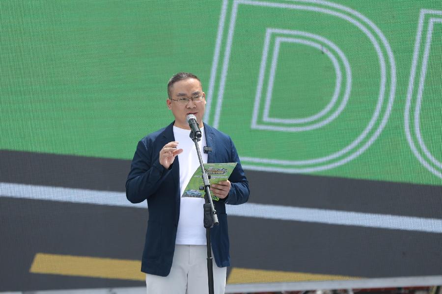 山河为幕，驭见非凡 坦克700 Hi4-T领航新疆独库公路通车盛典