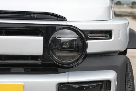 iCAR全新超级V23斩获“最成功车型设计大奖” iCAR全新超级V23斩获“最成功车型设计大奖”