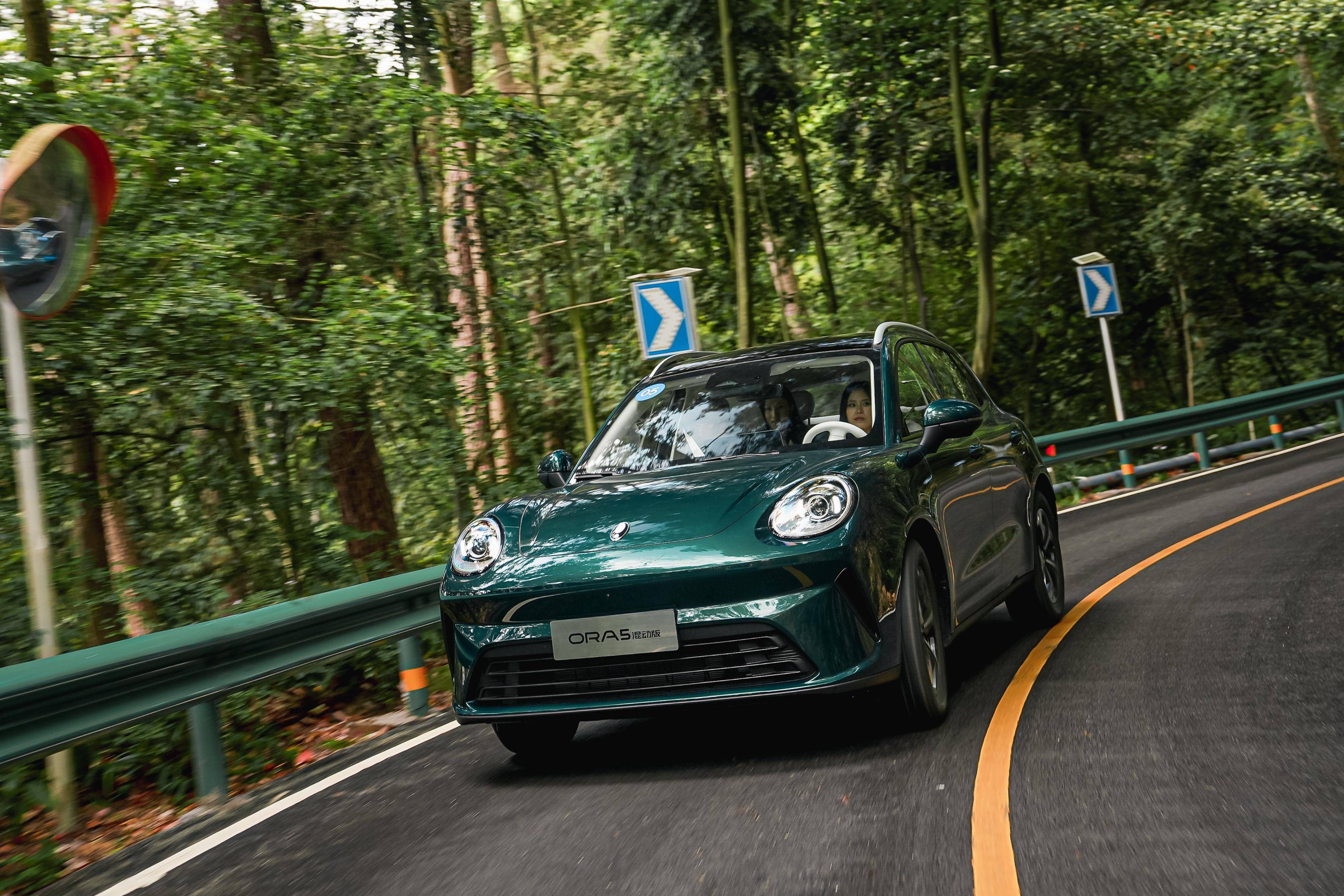 热爱不能溢价！长城欧拉5限定版纯电版建议零售价13.38万元，侯明昊保定亲手交付